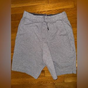 Lululemon Men's Gray City Sweat Shorts Size M Casual Drawstring Pockets